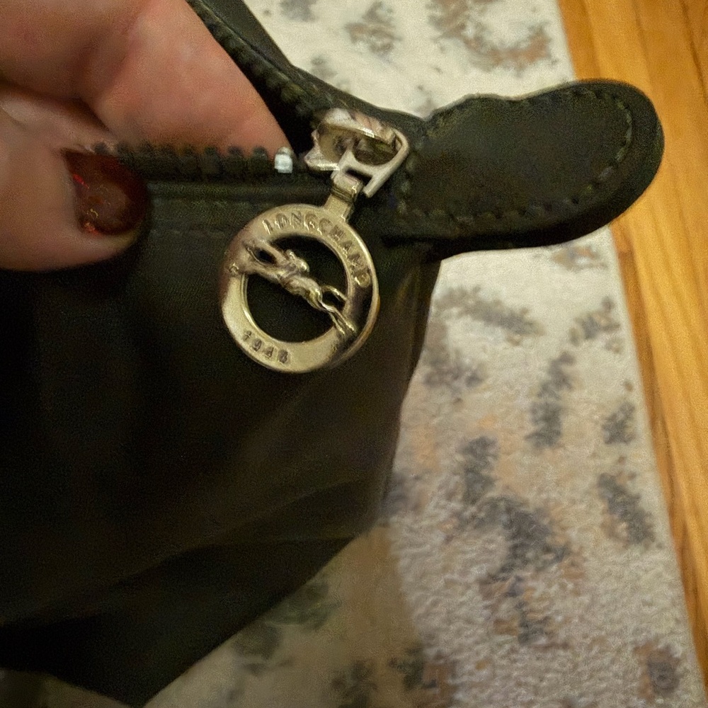 Longchamp dark gray Tote Bag with wear on bottom - Picture 6 of 15